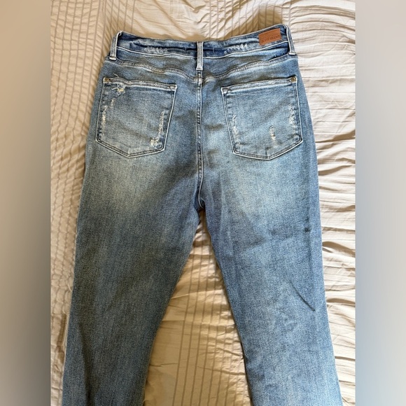 Judy Blue Womens Size 13/31 Ultra Distressed Stretch Denim Straight Fit Jeans - Picture 5 of 7